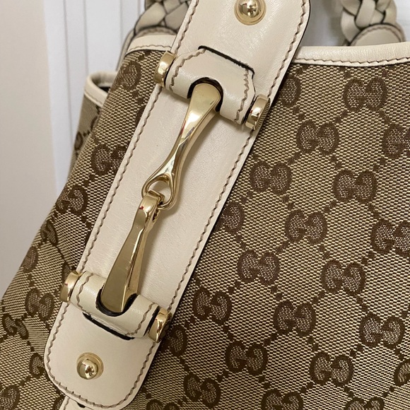 Authentic Gucci GG Horsebit Pelham Shoulder bag. Used once. Excellent condition - Picture 2 of 12